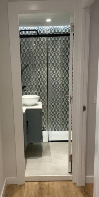 Apartamento A Estrenar En Centro Gijon. Fibra-Tv מראה חיצוני תמונה